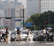 주말 폭염 계속…한낮 최고 37도 '불가마'[오늘날씨]