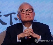 TSMC 창업주 “칩4가 틀어쥐면 中 방법 없어···美가 이길 것”