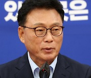 [포토]박광온 “尹, 사회불안 수습 위해 기자회견 열어야”