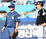 [포토] 류지혁-김현수 '반가운 만남'