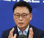 '잼버리 논란'에 박광온 "공방 벌이기보다 힘 모아야"