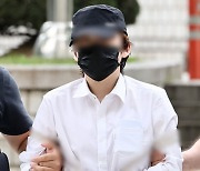 ‘고속터미널 흉기’ 20대 “스스로 목숨 끊으러 갔다” 주장