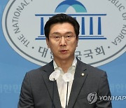 논평 발표하는 강민국 수석대변인