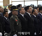 '故 채 상병 수사 항명 논란' 해병대 수사단장, 정식 보직해임