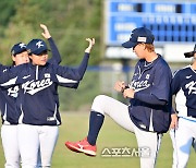 여자야구 대표팀, 밝은 분위기 속 진지한 훈련…홍콩전 최종점검 완료 [야구월드컵]