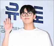 [MD포토] 최현욱, '매력적인 뿔테안경'