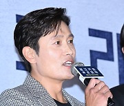 이병헌, 많이 더우시죠 [포토엔HD]