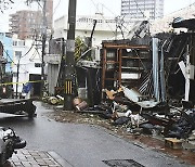 서울-평양 ‘수직관통’ 태풍 카눈… ‘루사’처럼 강하고 느리다 [뉴스+]