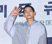 [포토S] 온주완, '오랜만이죠? '