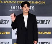 [TEN포토] 김준한 '훈훈한 인사'