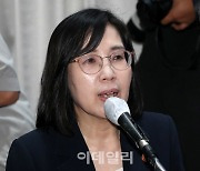 [포토]스위스 스카우트 단원들 체험현장 방문한 김현숙 여성가족부 장관