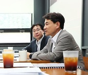 "미래산업 글로벌도시 실현 위한 국비 확보하겠다"...김진태 지사 기재부 방문