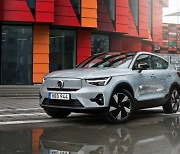 전기 SUV 볼보 C40리차지 2024년형 출시… 한번 충전에 407㎞