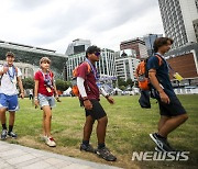 서울광장 찾은 이탈리아 스카우트 대원들