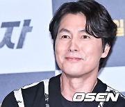 정우성,'신인 감독의 설레임 가득한 미소' [사진]