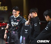 돌아온 ‘페이커’와 부활한 T1, DK 꺾고 PO 2R 진출(종합) [LCK]