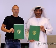 UAE SOCCER INIESTA EMIRATES CLUB