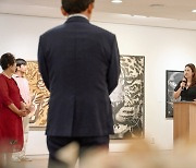 ‘SUMMER 3色展:삼색전’ 김건희 BAT로스만스 이사 축사