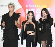 카드 '2023 K 글로벌 하트 드림 어워즈' 참석