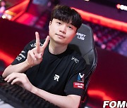 [LCK] 정규 시즌 1위 KT, T1 상대 1세트 압도적 경기력으로 승리