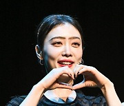 김히어라,'뮤지컬 팬들 반가워요' [사진]