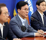 민주 정책위의장 “여야 합의해 개식용 종식 특별법 통과시키자”