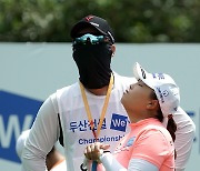 [Ms포토] 안선주-장성민 콤비 '스트레칭은 기본'