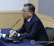 철근 누락 아파트 5곳 추가 기자회견하는 이한준 LH 사장