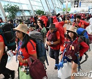 출국하는  스카우트 잼버리 대원들