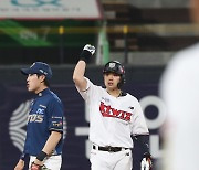 '문상철 끝내기 안타' KT, NC에 4-3 짜릿한 역전승…3위 탈환