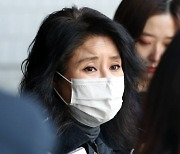 내부고발자 얼굴을 SNS에…'구조동물 안락사' 박소연 대표 집유