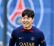 "이강인 선발 데뷔" 佛 언론들, 음바페-네이마르 없는 PSG 개막전 '베스트 11' 이구동성