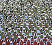 VIETNAM YOGA GUINNESS RECORD