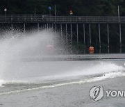 춘천국제레저대회 개막…수상스키·웨이크스포츠 물 위 질주