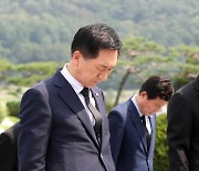 김기현 대표, 현충원 충열대 참배