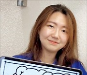 '카톡 이모티콘 작가'된 대학생…"이젠 용돈 안 받아요" [정지은의 산업노트]