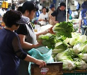 Grocery prices feel impact of heat, rain double whammy