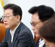 野, 광복절에 "정부여당, 日입장 강변…국익 우선 외교 당부"