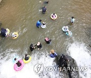 피서객 몰린 계곡