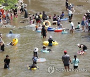 피서객 몰린 계곡