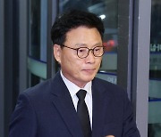 윤 대통령 부친 빈소 찾은 박광온 원내대표