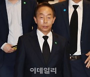 [포토]尹 대통령 부친 빈소 찾은 김현철씨