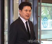 윤석열 대통령 부친 빈소 찾은 김태호 국민의힘 의원