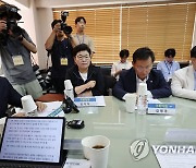 국회 환노위, '끼임 사고' 샤니 공장 방문