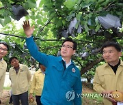 농식품부 장관, 농가 폭염 대응·추석 성수품 수급상황 점검