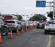 제주공항 앞 지하차도 개통 첫날 '갈길 잃은 차량'에 대혼잡