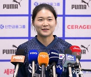 [Ms포토] 김연견 '긴장되는 인터뷰'