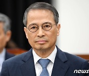 [속보] 국정원 "김정은-러시아 국방장관, 군사협력 합의 판단"