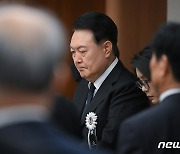 윤 대통령, 부친 발인·안장식 엄수…"애도해 준 모든 분께 감사"(종합)