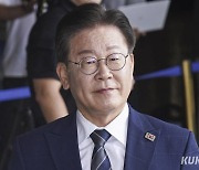 "소환조사 100번이라도 당당하게 받겠다" 검찰 출석하는 이재명 [쿠키포토]